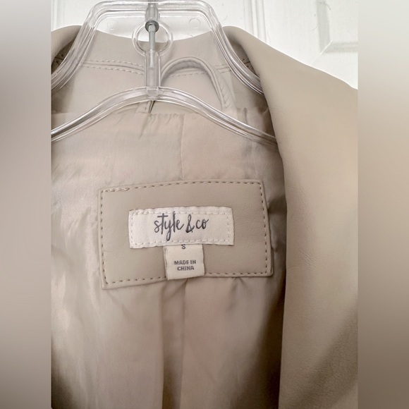 Small women’s tan faux leather jacket with cloth side detailing - Picture 2 of 6